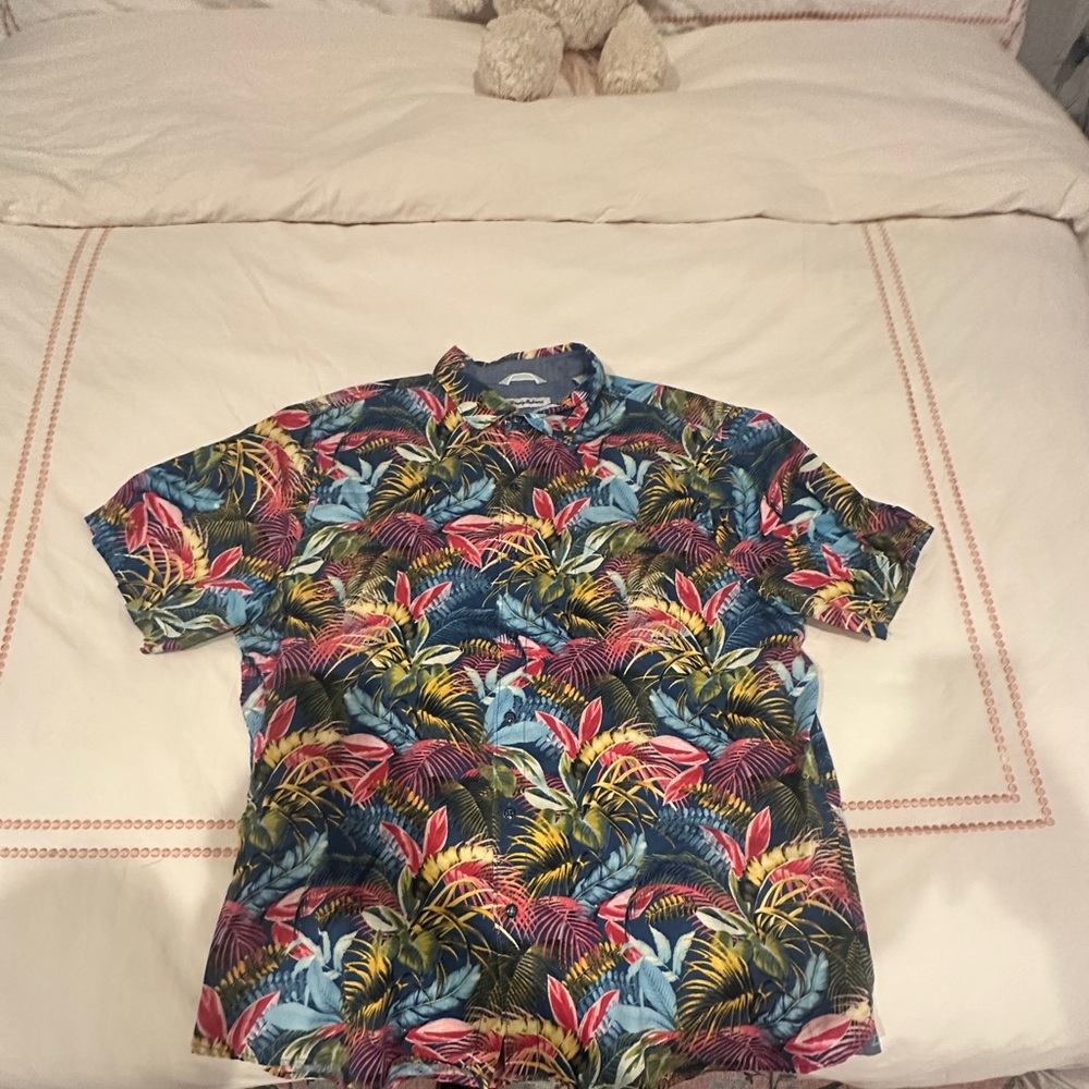 Tommy bahama shirt men’s XL
